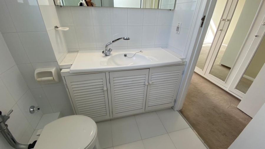 To Let 3 Bedroom Property for Rent in Bantry Bay Western Cape